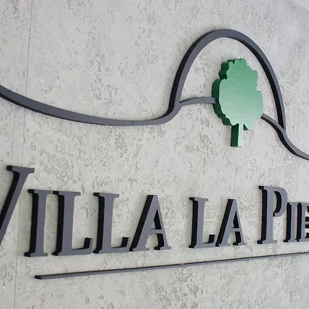 La Pierre Guest house