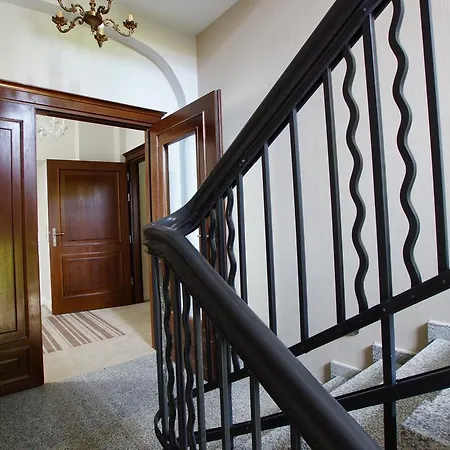 La Pierre Guest house Strzegom