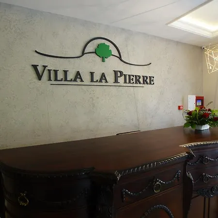 La Pierre 3* Strzegom