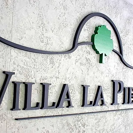 La Pierre 3* Strzegom