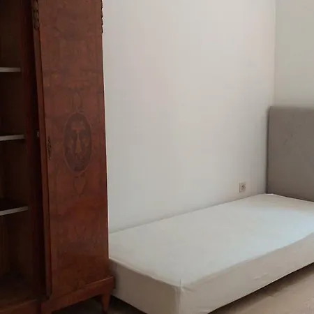 La Pierre Guest house