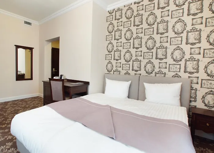 招待所 La Pierre 3*