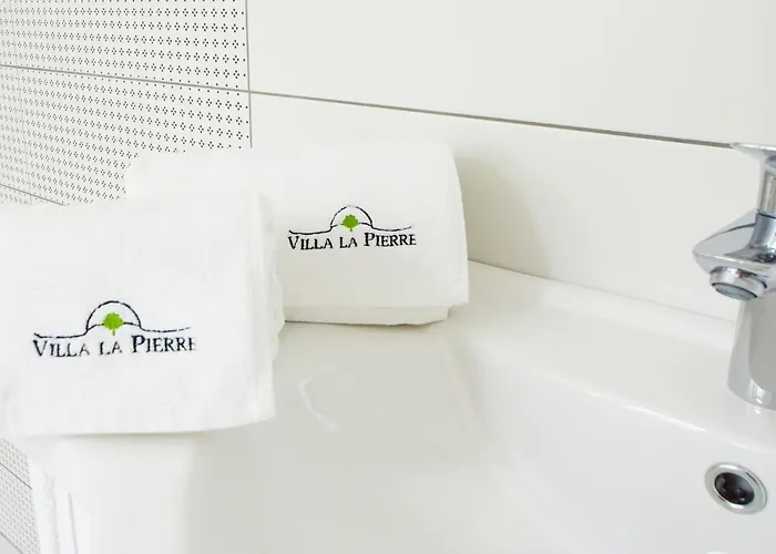 La Pierre Gæstehus 3*